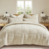 SISXSO Luxury Velvet Quilt Set King Size Bedding Sets, Ultra Soft Velvet Comforter Set, Lightweight Channel Box Stitch Oversized Bedspread Coverlet for All Season, with 2 Shams, Beige