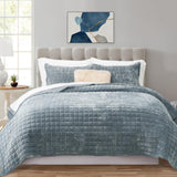 SISXSO Luxury Velvet Quilt Set King Size Bedding Sets, Ultra Soft Velvet Comforter Set, Lightweight Channel Box Stitch Oversized Bedspread Coverlet for All Season, with 2 Shams, Beige
