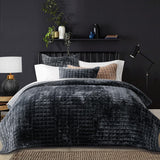 SISXSO Luxury Velvet Quilt Set King Size Bedding Sets, Ultra Soft Velvet Comforter Set, Lightweight Channel Box Stitch Oversized Bedspread Coverlet for All Season, with 2 Shams, Beige