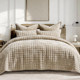 SISXSO Luxury Velvet Quilt Set King Size Bedding Sets, Ultra Soft Velvet Comforter Set, Lightweight Channel Box Stitch Oversized Bedspread Coverlet for All Season, with 2 Shams, Beige