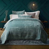 SISXSO Luxury Velvet Quilt Set King Size Bedding Sets, Ultra Soft Velvet Comforter Set, Lightweight Channel Box Stitch Oversized Bedspread Coverlet for All Season, with 2 Shams, Beige