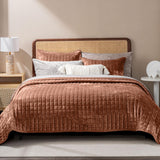 SISXSO Luxury Velvet Quilt Set King Size Bedding Sets, Ultra Soft Velvet Comforter Set, Lightweight Channel Box Stitch Oversized Bedspread Coverlet for All Season, with 2 Shams, Beige