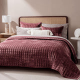 SISXSO Luxury Velvet Quilt Set King Size Bedding Sets, Ultra Soft Velvet Comforter Set, Lightweight Channel Box Stitch Oversized Bedspread Coverlet for All Season, with 2 Shams, Beige